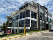 Renta local, dentro de pequeña Plaza Comercial. Col. La Paz