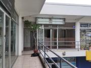 RENTA LOCAL PRIMER PISO 15 DE MAYO!