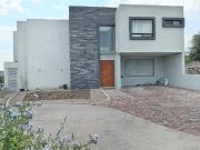 RENTA O VENTA DE CASA CONDOMINIO CANTERA 4 RECAMARAS...