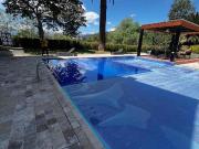 Renta o Venta Duplex con jardín con amenities en Cumbaya