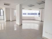 RENTA OFICINA 290 METROS CERCA A LA CAROLINA