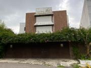 Renta oficinas amplias. Col. La Paz. Av. Juárez