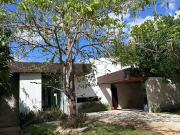 Renta Residencia una sola planta con paneles solares en...