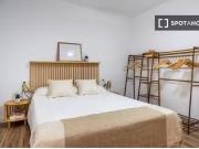 ¡En alquiler! Se alquila habitación en piso de 3...