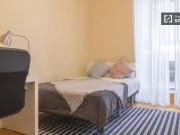 Barato ¡Se alquila habitación en piso de 9 habitaciones!