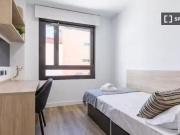 ¡En alquiler! Se alquila habitación en residencia en...