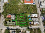 Renta Terreno de 1100 m2 Uso Mixto en Av Fonatur Cancún...