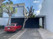 ¡RENTA! Townhouse de 2 Recámaras en la Colonia Maya...