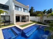 Renta Vacacional Amplia Villa con Terraza, Alberca y Jardín Renta Vacacional Amplia Villa con Terraza, Alberca y Jardín