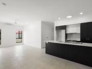 Just in! 1/49A President Poincare Parade, Tanilba Bay,...