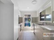Charming 1/4 Quintero Close, Heddon Greta, NSW 2321