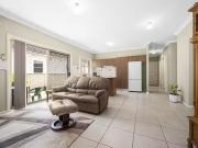 Cheap 1/5 Jacaranda Avenue, Raymond Terrace, NSW 2324
