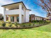 Cozy 16 Allnutt Crescent, Forde, ACT 2914