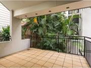 Cozy 18/27 Birley Street, SPRING HILL Townhouse for rent...