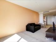 Cozy 1907/551 Swanston Street, Carlton VIC 3053