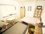 Just in! 1 BA 1 bedroom flat share for rent in Oakdale...