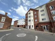 Nice 1 BA 2 bedroom apartment for rent in Hythe Quay,...