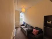 Deal! 1 BA 3 bedroom flat for rent in 2f1 Roseneath...