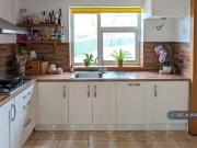 Cozy 1 BA 3 bedroom semi detached house for rent in...