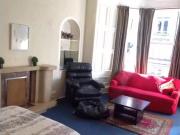 Nice 1 BA 4 bedroom flat share for rent in Polwarth...