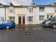 Cheap 1 BA 4 bedroom terraced house for rent in...