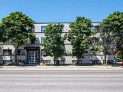 Rental! 1 BA Bachelor 212 Lakeshore Road East