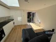 Cheap 1 BA Studio flat for rent in Market Street,...