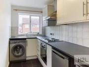 Charming 1 bedroom flat for rent in Rochester Close,...