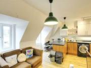 Charming 1 bedroom Flat to rent, Station Road, Egham,...