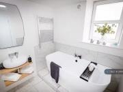 Cozy 1 bedroom house share for rent in Church Lane,...