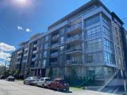 Nice 1 BR 309 245 Ch. Bates, Mont Royal, QC, H3S 0A3...