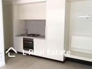 For Rent! 1 BR 4109/81 Abeckett Street, Melbourne, VIC 3000