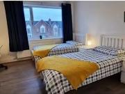 New 1 BR Bed for rent in 7 bedroom apartment in...