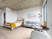 Deal! 1 BR Boulevard René Lévesque Ouest