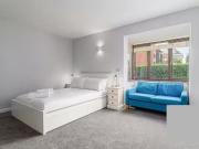 Deal! 1 BR Palmerston Road, London