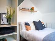 Unique 1 Room 64D Monson Street 4 Bedroom House