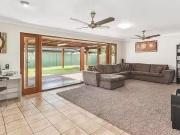 Rental! 1 Southerly Street, Mermaid Waters, QLD 4218