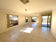 Rental! 2/32 Peards Drive, East Albury, NSW 2640
