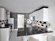 Nice 2 BA 2 bedroom flat for rent in West Street, Weston...