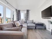 Just in! 2 BA 3 bedroom flat for rent in Rolfe Road,...