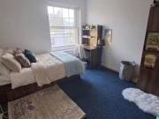 Nice 2 BA 6 bedroom apartment for rent in 7 12 Triangle...