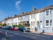 Cozy 2 BA 7 bedroom end of terrace house for rent in...