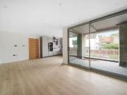 Nice 2 bedroom apartment for rent in Selsdon Road, South...