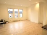 Just in! 2 bedroom apartment for rent in St Johns Lane,...