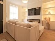 Deal! 2 bedroom end of terrace house for rent in Hoyle...