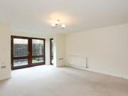 Cozy 2 bedroom property to let in Trinity Road, London,...