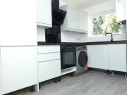 Cheap 2 bedroom terraced house for rent in Field Avenue,...