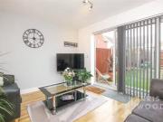 Just in! 2 bedroom terraced house for rent in Rose Allen...