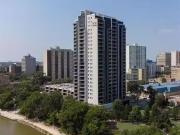 Cozy 2 BR 1106 300 Assiniboine Avenue, Winnipeg, MB, R3C...