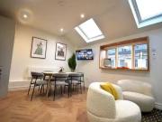 Unique 2 BR Oldham Street